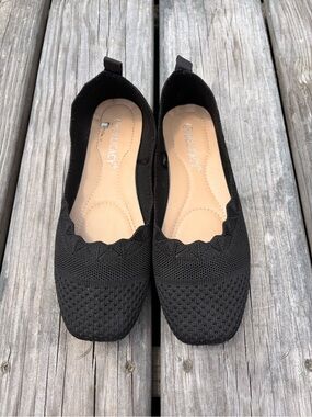 Delicacy Black Knit Slip-On Flats